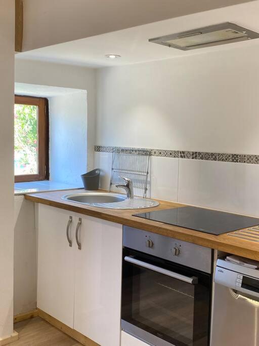 Spacious 1 Bed Home With Shared Pool Champagnac-la-Rivière Zewnętrze zdjęcie